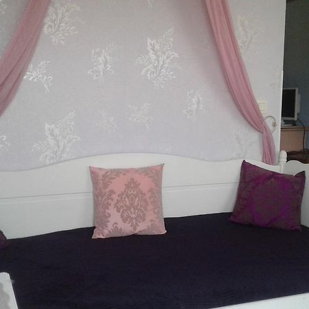 Au Gai Sejour Bed & Breakfast เปลเนิฟ-วัล-อ็องเดร ภายนอก รูปภาพ