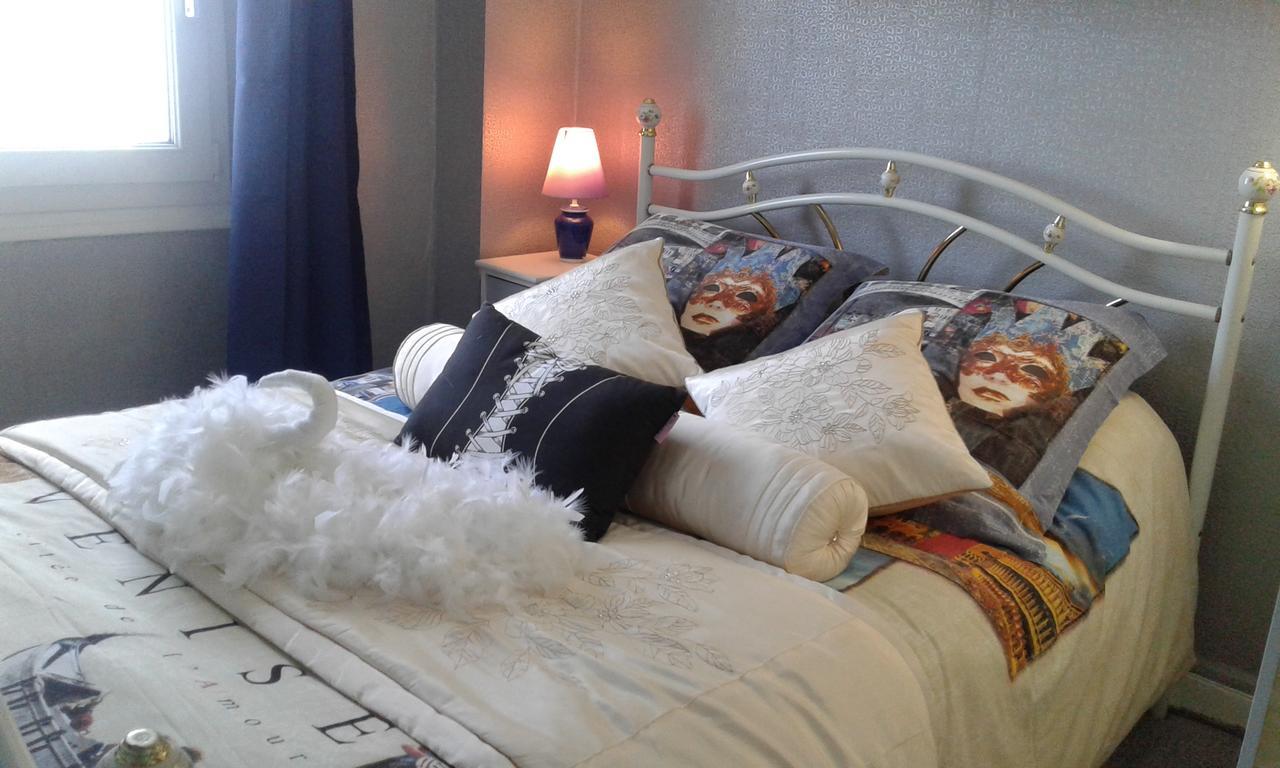 Au Gai Sejour Bed & Breakfast เปลเนิฟ-วัล-อ็องเดร ภายนอก รูปภาพ