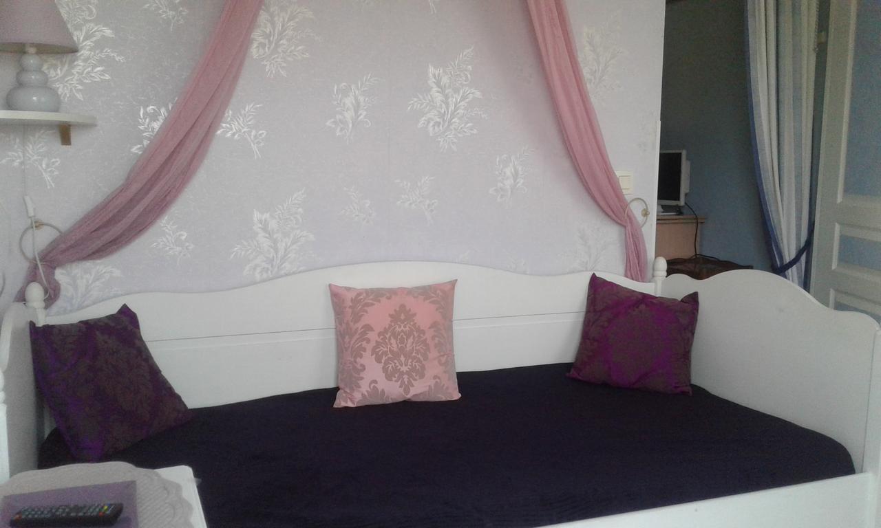 Au Gai Sejour Bed & Breakfast เปลเนิฟ-วัล-อ็องเดร ภายนอก รูปภาพ