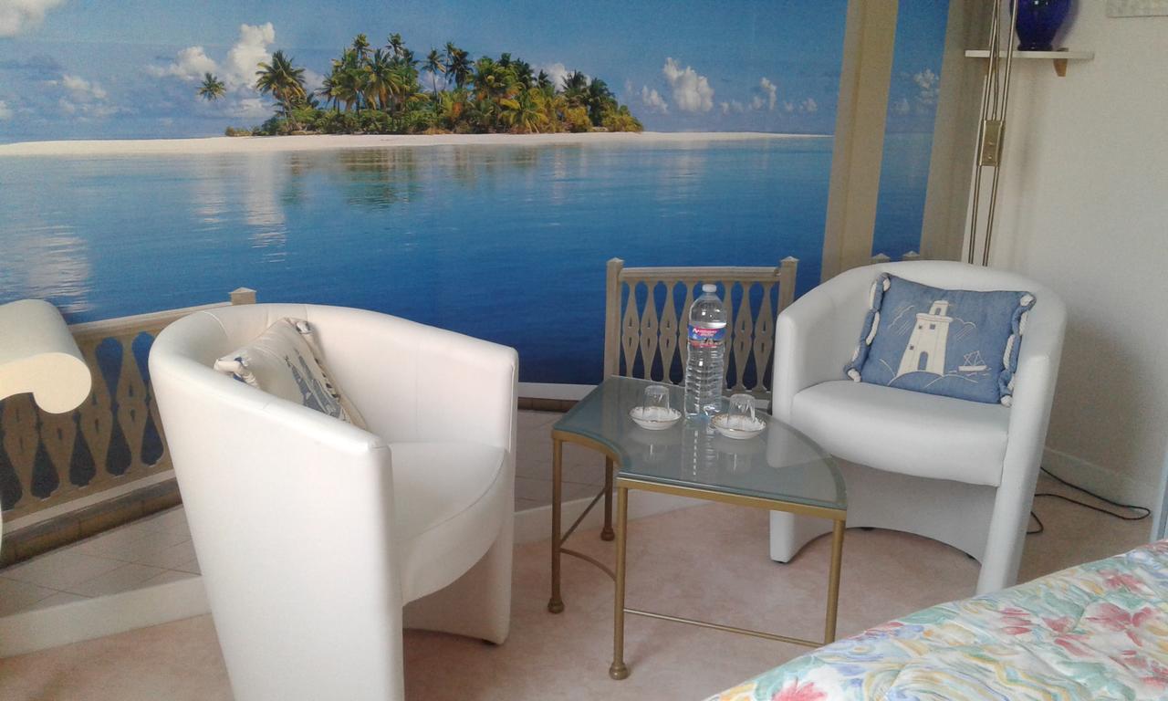 Au Gai Sejour Bed & Breakfast เปลเนิฟ-วัล-อ็องเดร ภายนอก รูปภาพ