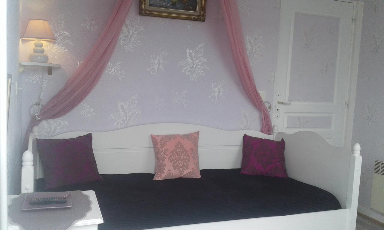 Au Gai Sejour Bed & Breakfast เปลเนิฟ-วัล-อ็องเดร ภายนอก รูปภาพ